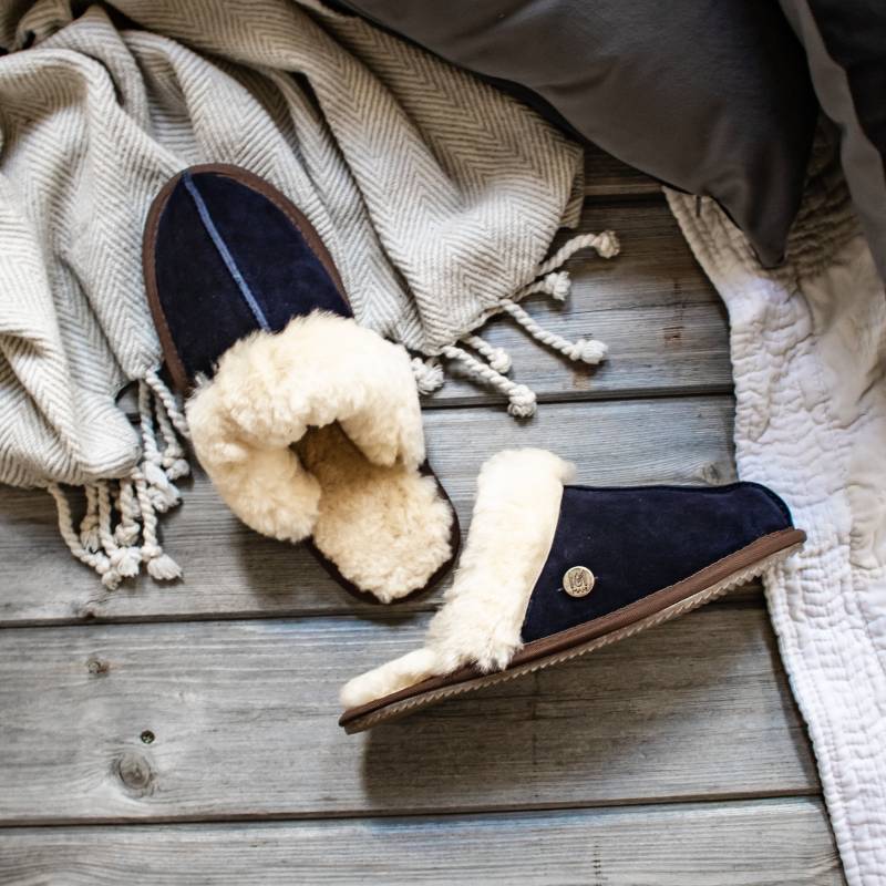 Damen Handmade Schaffell Hausschuhe in Navy Wildleder | Gemütliche Haus Schuhe Geschenk Für Sie Muttertagsgeschenk Weihnachtsgeschenk Mama von MAHILeather
