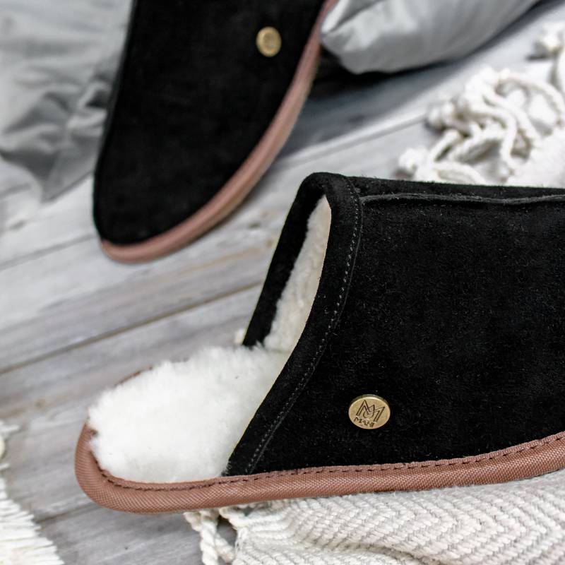 Herren Schaffell Hausschuhe in Schwarzem Wildleder | Gemütliche Geschenk Für Ihn Vatertags Weihnachtsgeschenk Papa von MAHILeather