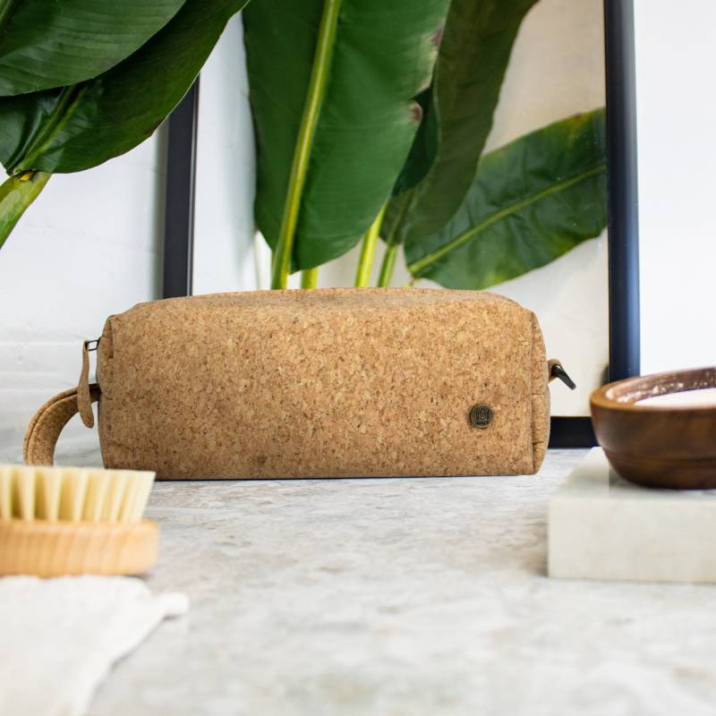 Kulturbeutel Aus Veganem Leder | Korkleder Dopp Kit Für Männer Handgemachtes Nachhaltiges Weihnachtsgeschenk Ihn Personalisierte Herren Wash Bag Kulturbeutel Aus Veganem Leder | Korkleder Dopp Kit Für Männer Handgemachtes Nachhaltiges Weihnachtsgeschenk Ihn Personalisierte Herren Wash Bag von MAHILeather
