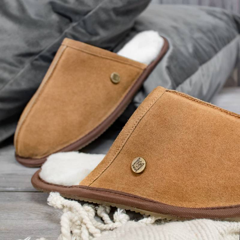 Unisex/Herren Handgemachte Schaffell Hausschuhe in Tan | Braun Beige Wildleder Leder Geschenk Für Ihn Von Mahi | Zum Vatertag von MAHILeather