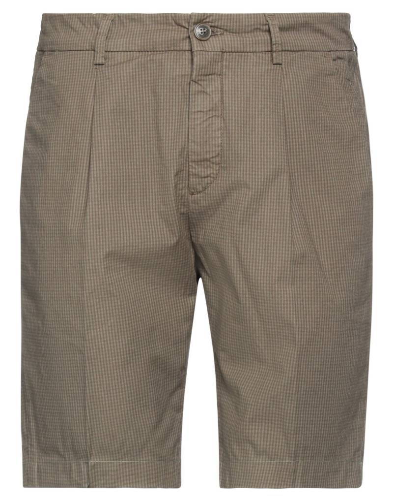 MAISON CLOCHARD Shorts & Bermudashorts Herren Khaki von MAISON CLOCHARD
