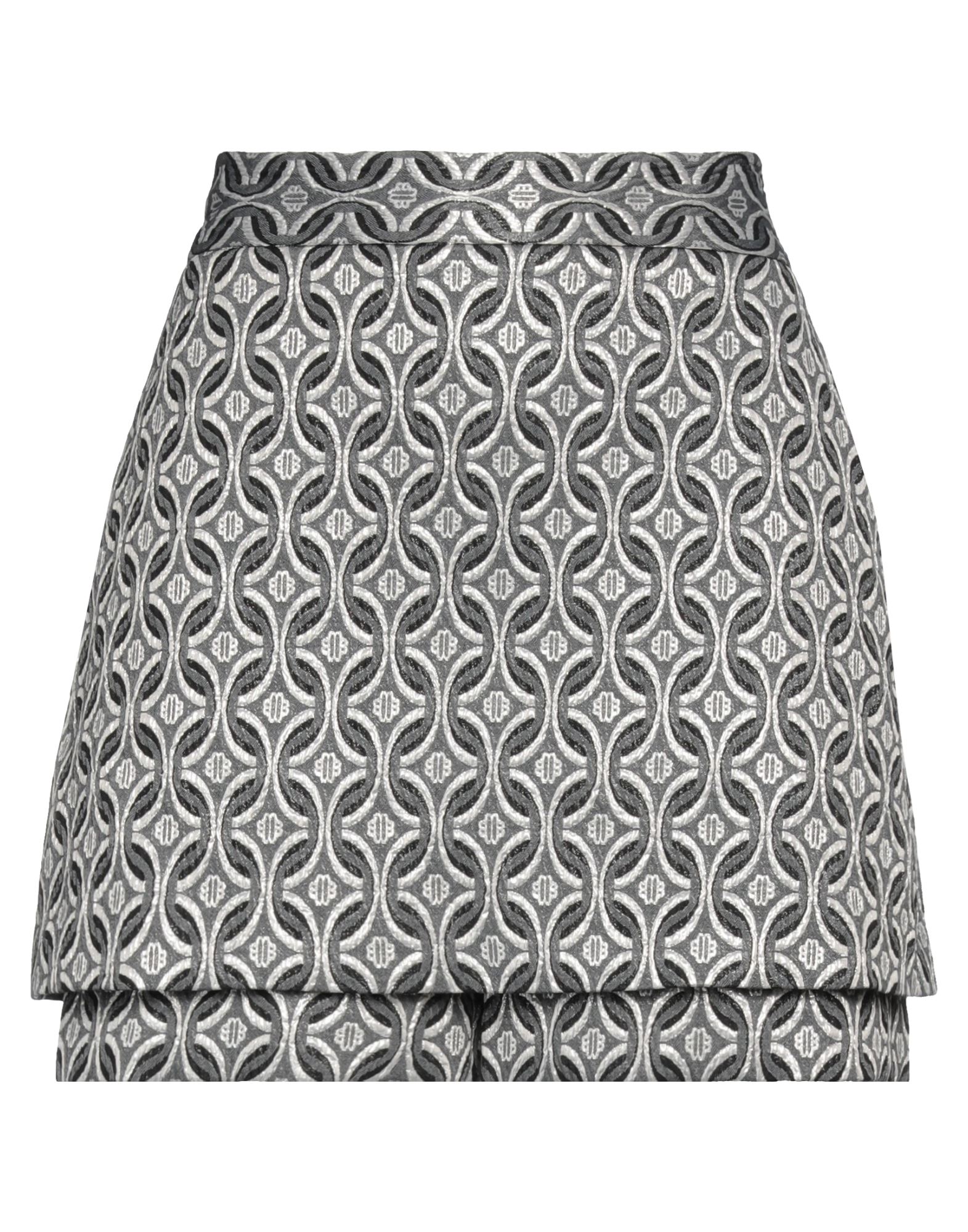MAJE Shorts & Bermudashorts Damen Grau MAJE Shorts & Bermudashorts Damen Grau von MAJE