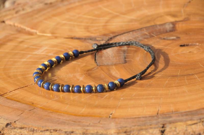 Damen Armreif Armband Messing Lapis Stein Frauen Schmuck Royal Deva von MAKARMAjewelry