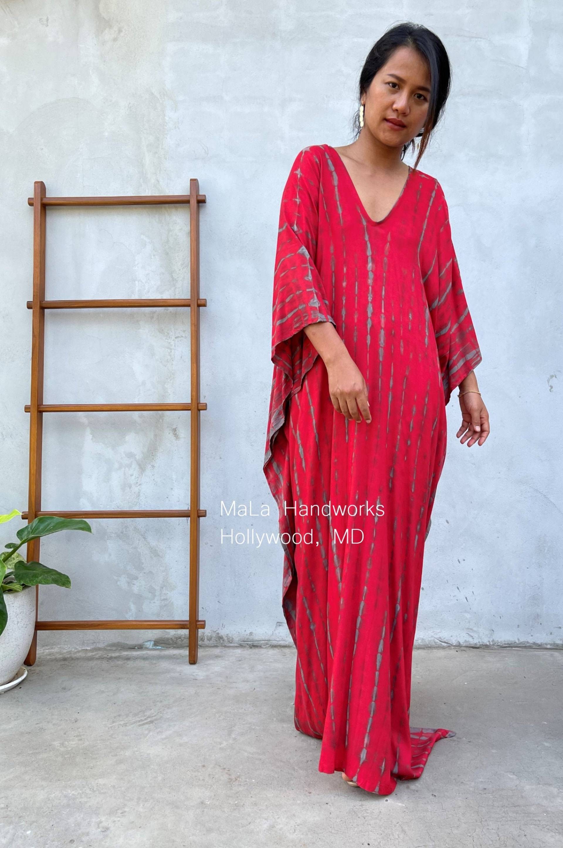 A-109 Rot with Schwarz Grau Tie Dye Kaftan, Strand, Resort, Urlaub, Kreuzfahrt, Pool, Party, Lounge, Zuhause, Arbeit Zu Hause, Rotes Kleid, Unikat von MALAHANDWORKS