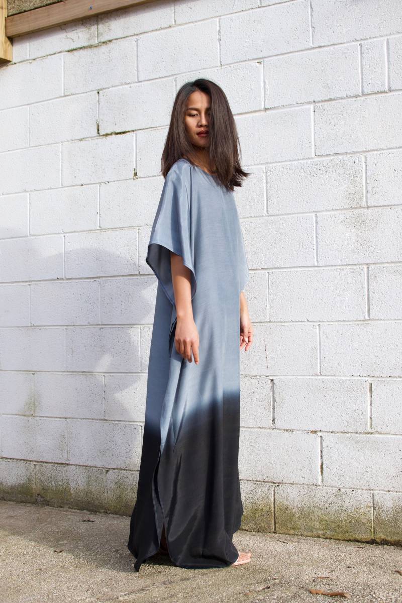 C-9 Seide Baumwoll Kaftan, Schwarz Und Grau Batik Kaftan, Hand Bemalter Kleid Batik, Kaftan, Cocktail-Party Kleid, Hochzeit Am Strand, Resort von MALAHANDWORKS