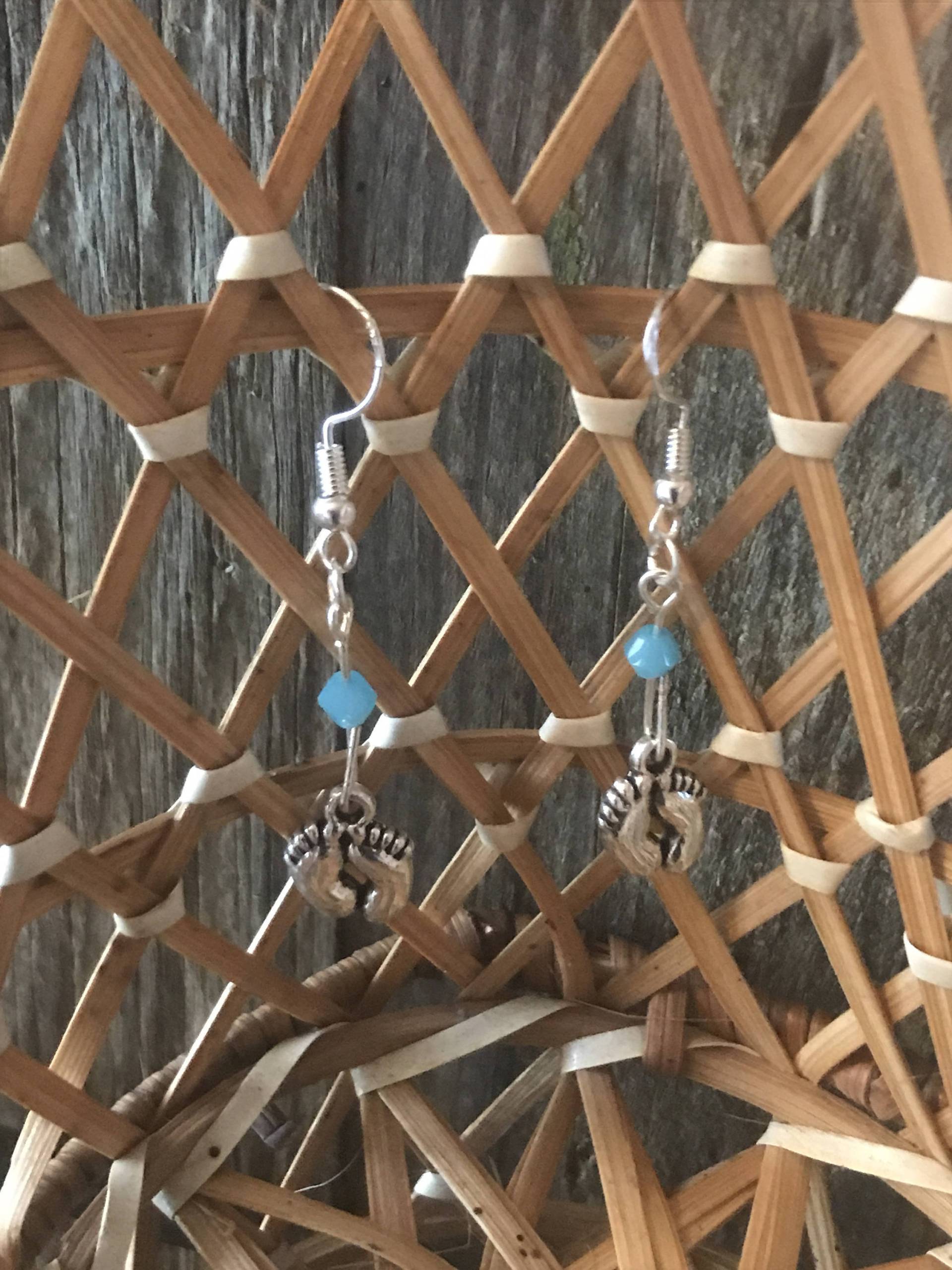 Fuß Drucke Ohrringe Fuß Drucke Ohrringe von MALOVELYCREATIONS