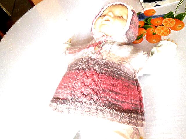 Ärmelloser Kapuzenpullover - Handgestrickt Mit Kapuze von MAMIEROSELYNETRICOTE