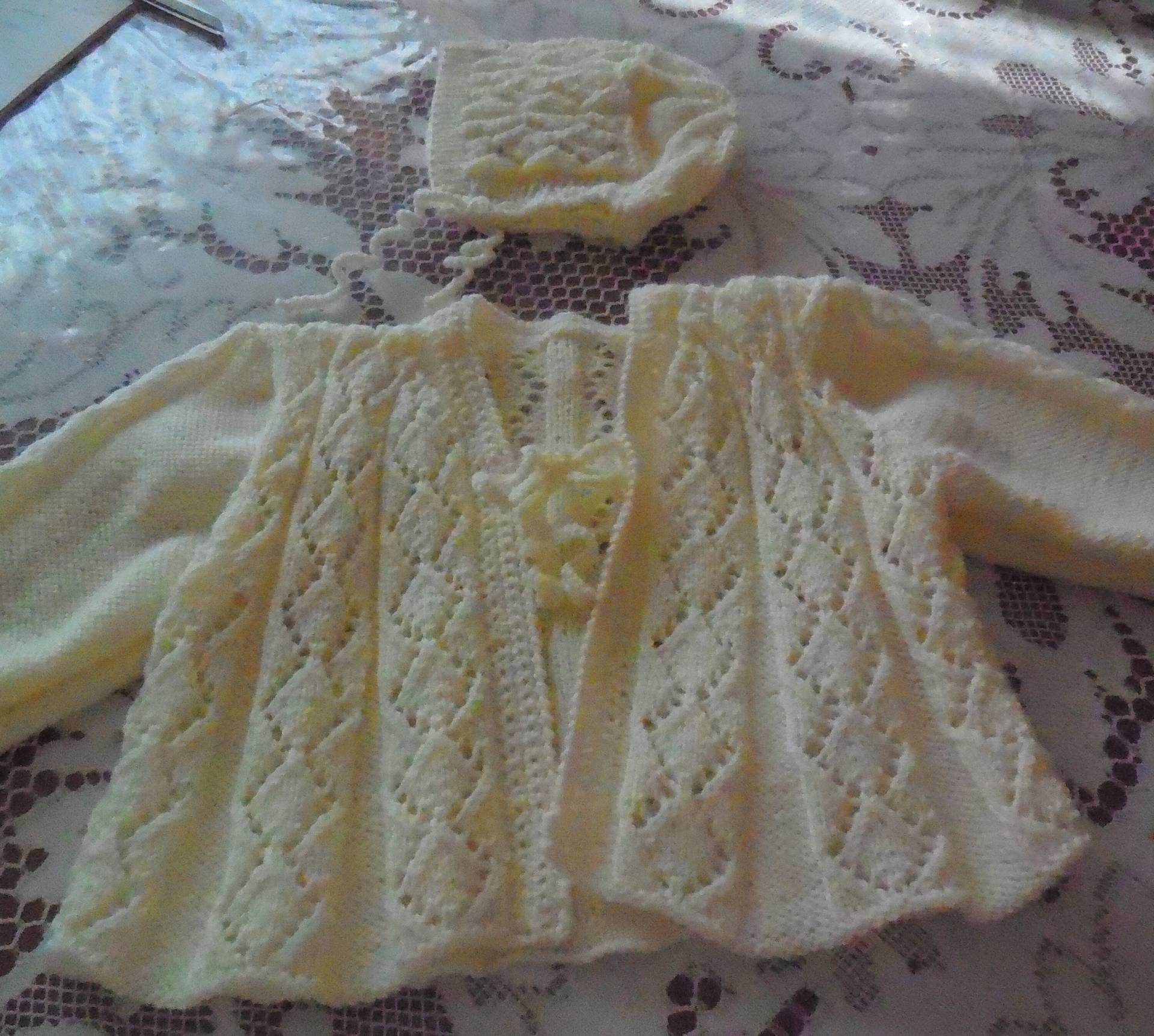 Auf Bestellung Gefertigtes Schönes Babyset Handgestrickt - 3 Bis 6 Monate Auf Bestellung Gefertigtes Schönes Babyset Handgestrickt - 3 Bis 6 Monate von MAMIEROSELYNETRICOTE
