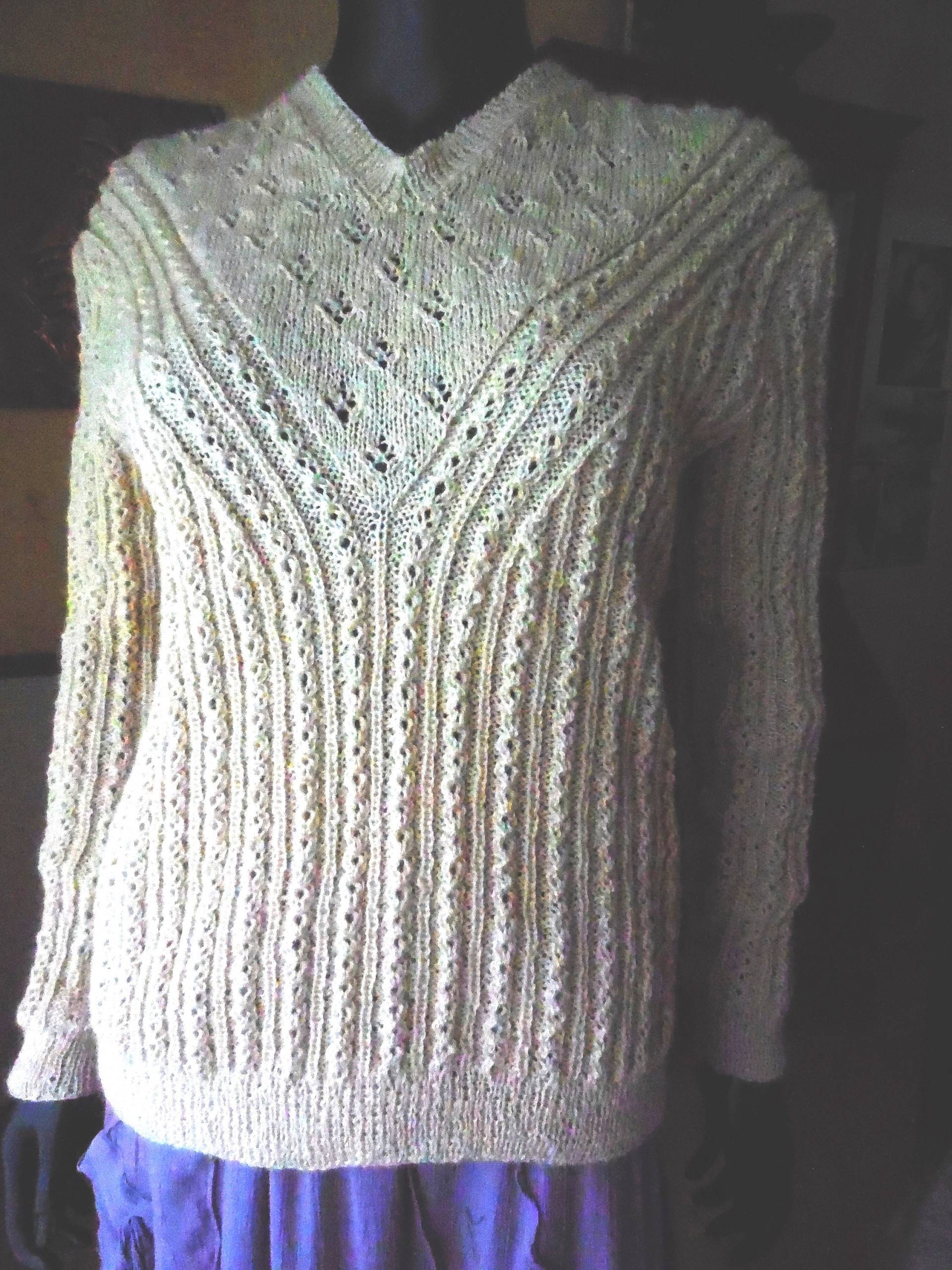 Pullover Femmpe Ausschnitt V - Gestrickte Hand Pullover Femmpe Ausschnitt V - Gestrickte Hand von MAMIEROSELYNETRICOTE