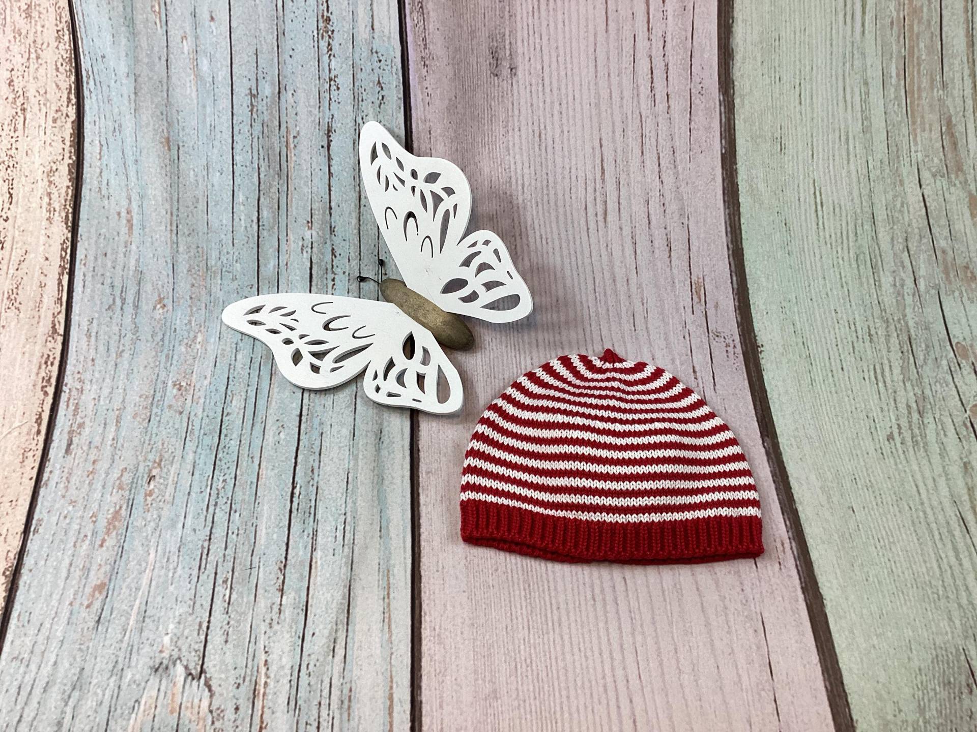 Babymütze, Kindermütze, Mütze, Streifen, Gestreift, Rot, Weiß, Verschiedene Größen von MANAStrickdesign