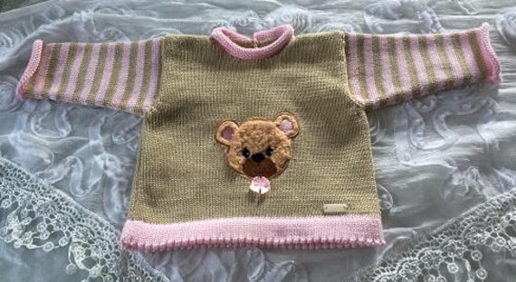 Babypulli Kinderpulli "Plüschbär" Rosa von MANAStrickdesign