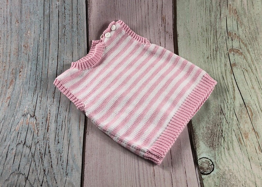 Pullunder, Baby, Pastell, Rosa, Weiß Pullunder, Baby, Pastell, Rosa, Weiß von MANAStrickdesign