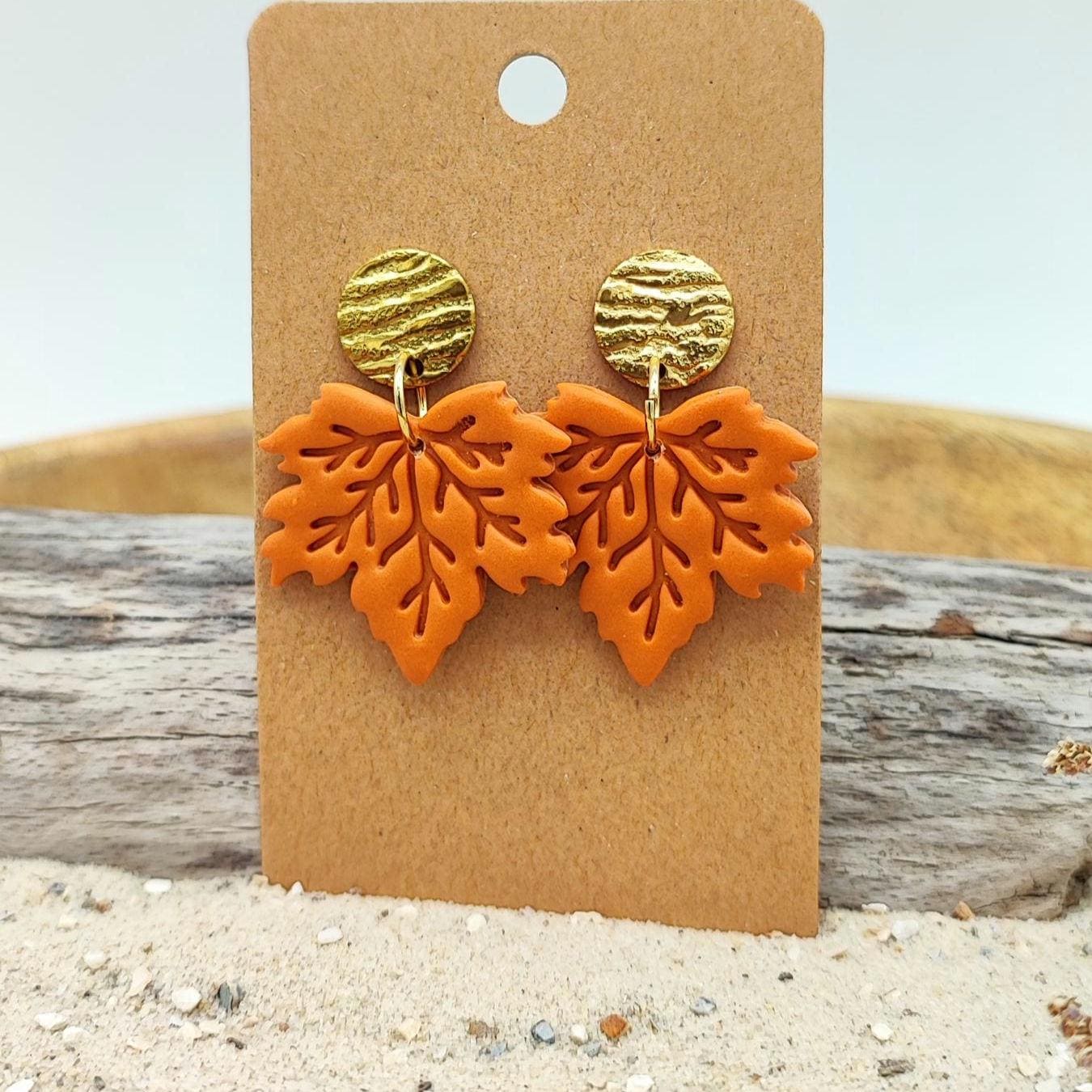 Ohrringe Herbstblatt Amber | Handmade, Polymerton & Edelstahl von MANGATAartsandcrafts