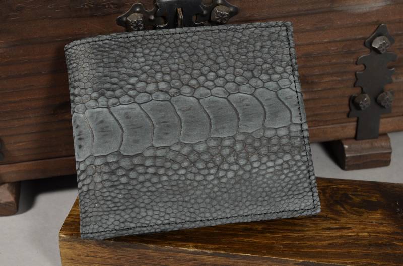 Brieftasche Mit Münzfach Für Männer Schwarz Echte Straußenbeinhaut Nubuk Finish Roma 13 Handmade Von Atelier Mansarea - Spanien von MANSAREA