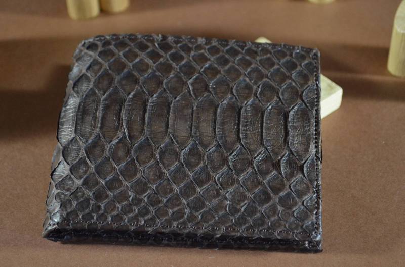Geldbörse Bifold Mit Münzfach Für Männer Handgefertigt Echter Python Bauchhaut Braun Modell Roma 4 Von Atelier Mansarea - Spanien von MANSAREA