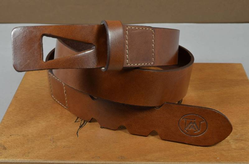 Ma Ledergürtel Männer 35mm Braun Havanna Handgemacht Echte Kalbsleder Haut Spezielle Mode Pfeil Design Kleid Gürtel Mann Geschenk Für Ihn von MANSAREA