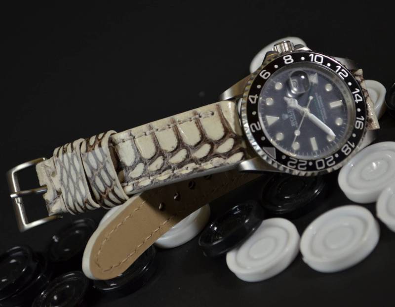 Ma Uhrenarmband 22 20 18 Mm Weiss Glänzend Echt Cobra Bauch Schlangenhaut Passend Für Armbanduhr Omega Classic Style Handmade Spanien von MANSAREA