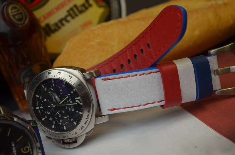 Handgefertigtes Uhrenarmband Aus Kalbsleder, Frankreich Flagge Farben 22 24 26 Mm von MANSAREA