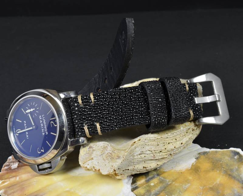 Ma Uhrenarmband 26 24 22 Mm Echtleder Stingray Skin Schwarz - Beige Passend Für Panerai Breitling Seiko Iwc Etc Handmade Spain von MANSAREA
