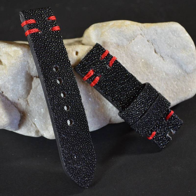 Ma Uhrenarmband 26 24 22 Mm Echtleder Stingray Skin Schwarz - Rot Passend Für Panerai Breitlingrolex Tudor Etc Handmade Spain von MANSAREA