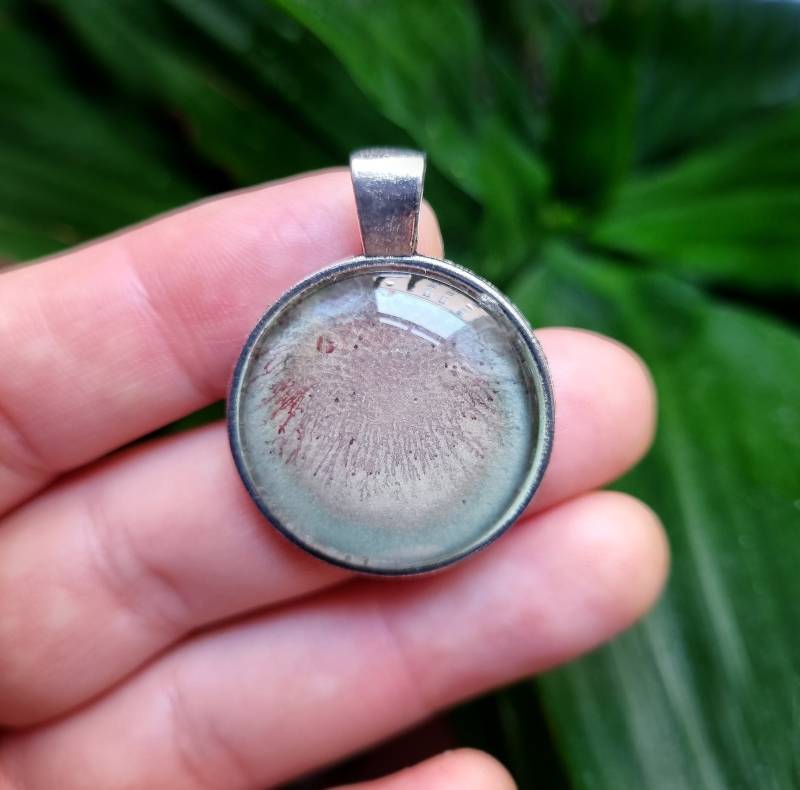 Painting Pendant Red Abstract + Glow in The Dark By Maria Marachowska von MARACHOWSKAART