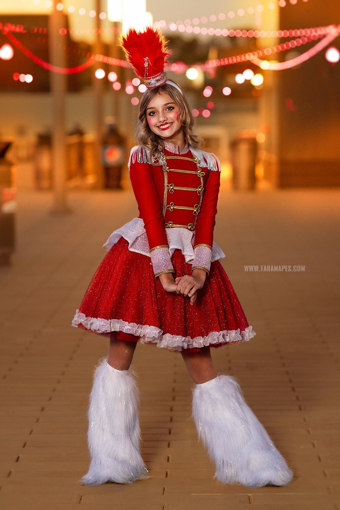 Mädchen Nussknacker Kleid, Kurzes Glitzer Kleid, "Feuer" Rot Kleid von MARARTEworkshop