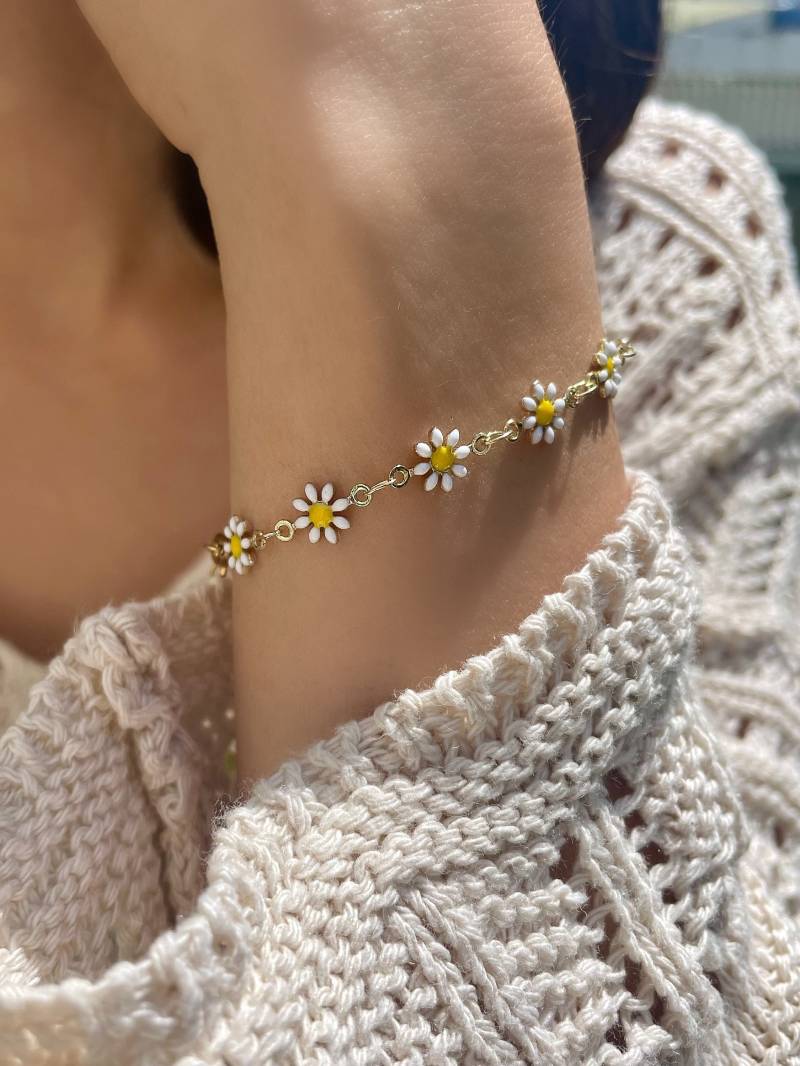 Gänseblümchen Armband Und Kette Blumen Blümchen Gänseblümchenarmband Weiß Gold Set von MAREAVIVAbcn