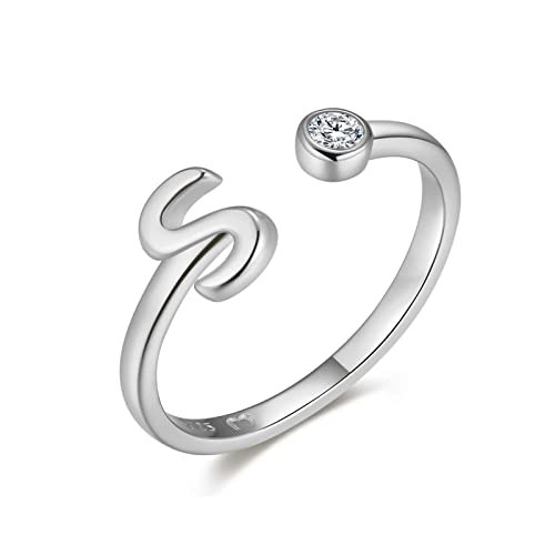 Ring für damen aus silber mit Initialen und einem brillanten. Ringe für frauen aus silber mit silberner oder goldener Oberfläche. Schmuck damen ideal für Paare, Mütter, Freundinnen. Damen ringe silber von MARLION JEWELS