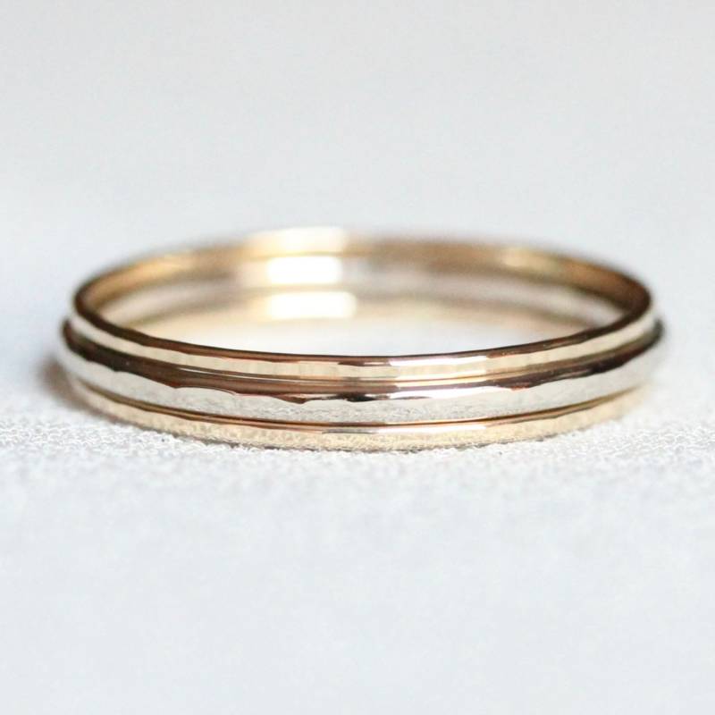 Solid Gold 3Er Set | Schlichte Stapel Ringe 14K Oder 18K Zarte Gehämmerte Stapelringe Weiß Gelb Rose Grün Schlicht von MARYJOHN