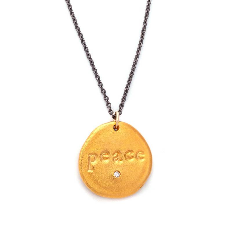 Frieden Charme Halskette in Gold Oder Silber, Shalom, Salaam, Namaste, Gehen Sie Mit Gott, Handgefertigt, Mas Designs Von Maxine Schwartz Frieden Charme Halskette in Gold Oder Silber, Shalom, Salaam, Namaste, Gehen Sie Mit Gott, Handgefertigt, Mas Designs Von Maxine Schwartz von MASDesignsjewelry