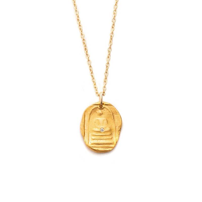 Klein Gold Buddha Charm Halskette, Yogi Gift, Handgemachter Schmuck, Eins Einer Art, Buddah Frieden, Ruhe, Ohm, Bhakti, Satsung von MASDesignsjewelry