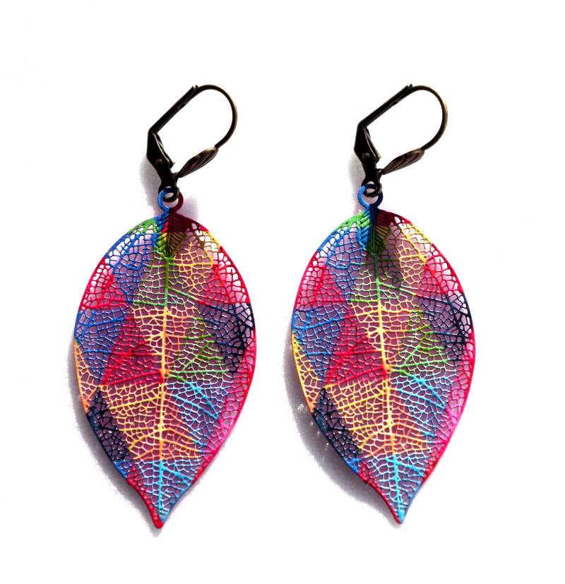Große, Filigrane Ohrringe Mit Bemalten Blättern von MATTCadeaux