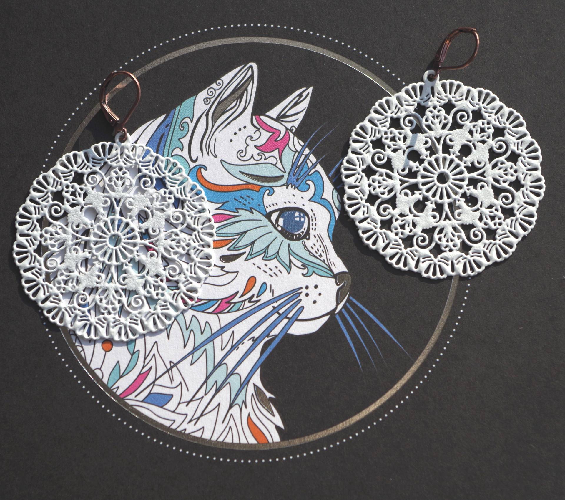 Große Weiße Filigrane Ohrringe von MATTCadeaux