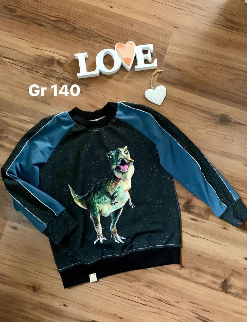 Sweatshirt in Der Gr 140/Bioqualität/Neu /Absolutes Unikat/Handmade von MAWICOUNTRYLOOK