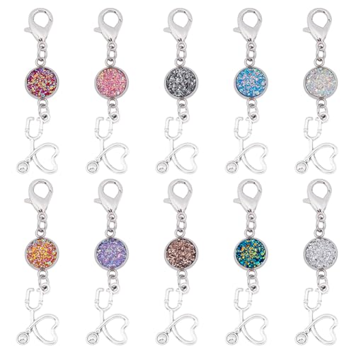 MAYJOYDIY 10 Stück Krankenschwester Stethoskop Schlüsselanhänger Aus Legierung Bunt Glänzend Stethoskop Anhänger Arzt Krankenschwester Charm Für Geldbörse Handtasche Frauen Krankenschwestern Geschenke von MAYJOYDIY