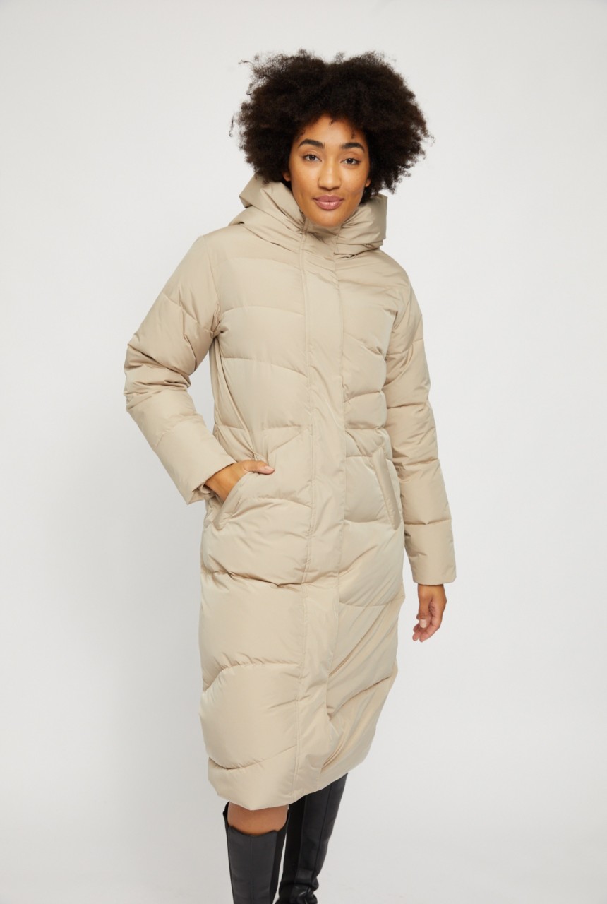 WANDA COAT | MAZINE | veganer Daunenmantel | light taupe L von MAZINE