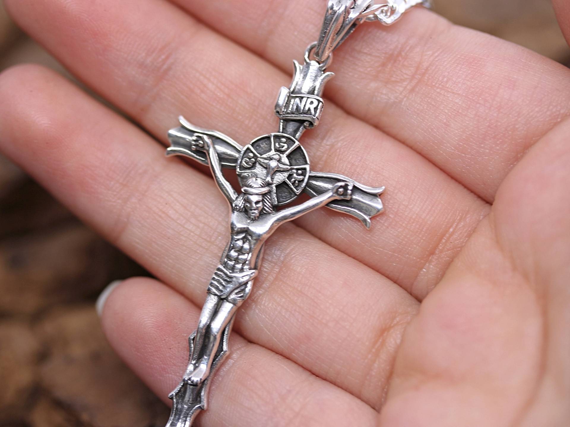 Kruzifix Anhänger Halskette. Sterling Silber Jesus Christus Kreuz. Kreuz Jungfrau Maria Auf Der Rückseite. Kette Aussuchen von MCACrossesJewelry