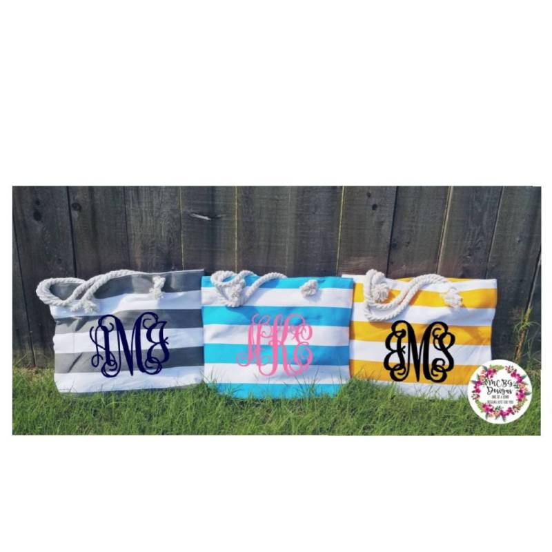Monogramm Strandtasche Strandtaschen Handgemacht Strand Accessoires Brautgeschenke Hochzeitsgeschenke Abschlussfeier von MCBGDesigns