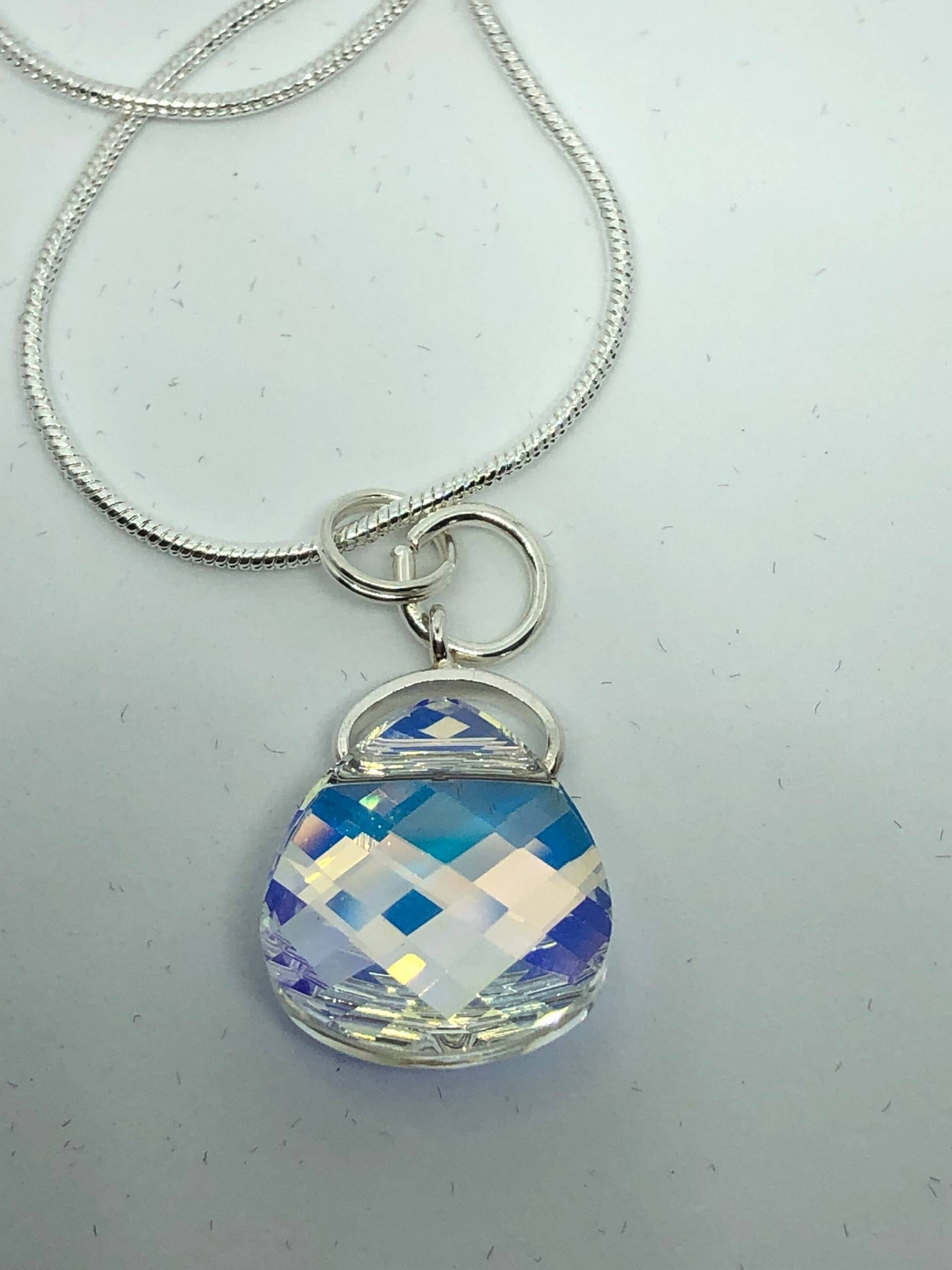 Swarovski Kristall Anhänger Auf 925 Silber Kette Swarovski Kristall Anhänger Auf 925 Silber Kette von MCCreationsCanada