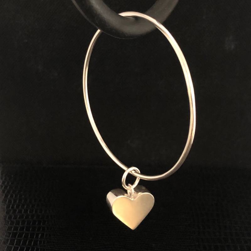 Armreif Mit Box Herz Charm Armreif Mit Box Herz Charm von MCJewellerystudioDE