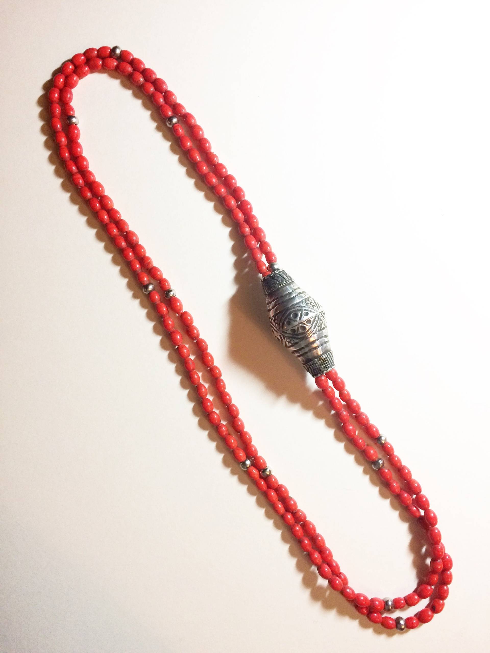 Herausragende Schmuck Halskette Halsband Der Nepal Glasperlen Und Prächtigen Alten Baloch Mcmirabiliacurios Silber Bead Herausragende Schmuck Halskette Halsband Der Nepal Glasperlen Und Prächtigen Alten Baloch Mcmirabiliacurios Silber Bead von MCMirabiliaCurios