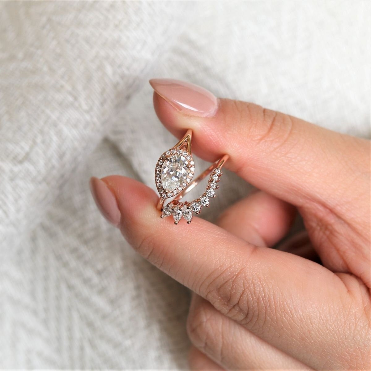 Birne Moissanite Verlobungsring Set Rosegold Ring Ehering Geschenk Für Frauen Versprechen Brautring Jubiläum Ring-Set von MDJEWEL