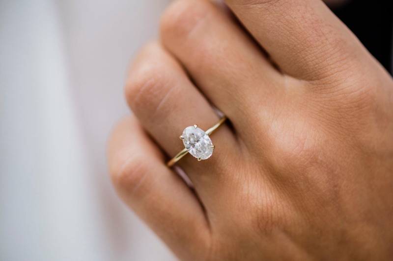 Ovalschliff Solitär Verlobungsringe Oval Simulierte Lab Diamant Trauringe 14K Gelbgold Ring Jubiläumsring Versprechensring von MDJEWEL