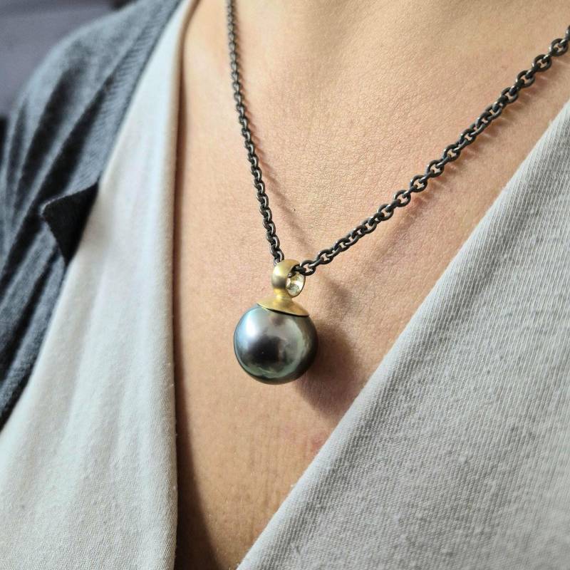 Große Tahitiperle in 750 Gelbgold Anhänger Goldschmiedearbeit von MEISTERGOLDSCHMIEDE