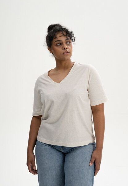 V-Neck T-Shirt ANKITA | von MELA | Fairtrade & GOTS zertifiziert V-Neck T-Shirt ANKITA | von MELA | Fairtrade & GOTS zertifiziert von MELA