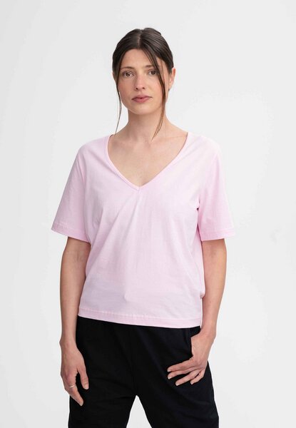 V-Neck T-Shirt LALI | von MELA | Fairtrade & GOTS zertifiziert von MELA