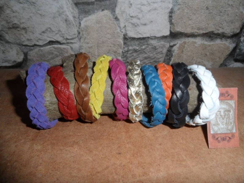Geflochtenes Armband Aus Leder, Handgefertigt Geflochtenes Armband Aus Leder, Handgefertigt von MELCUIR