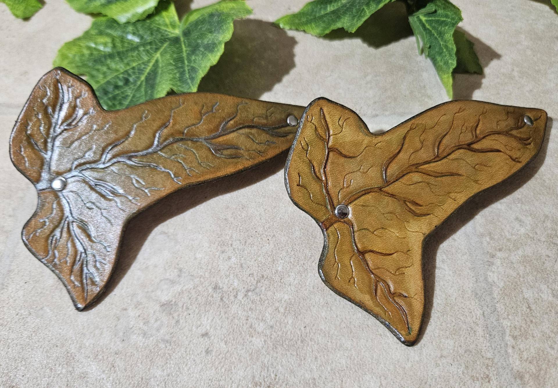 Lederspange "Blatt" Lederspange "Blatt" von MELCUIR