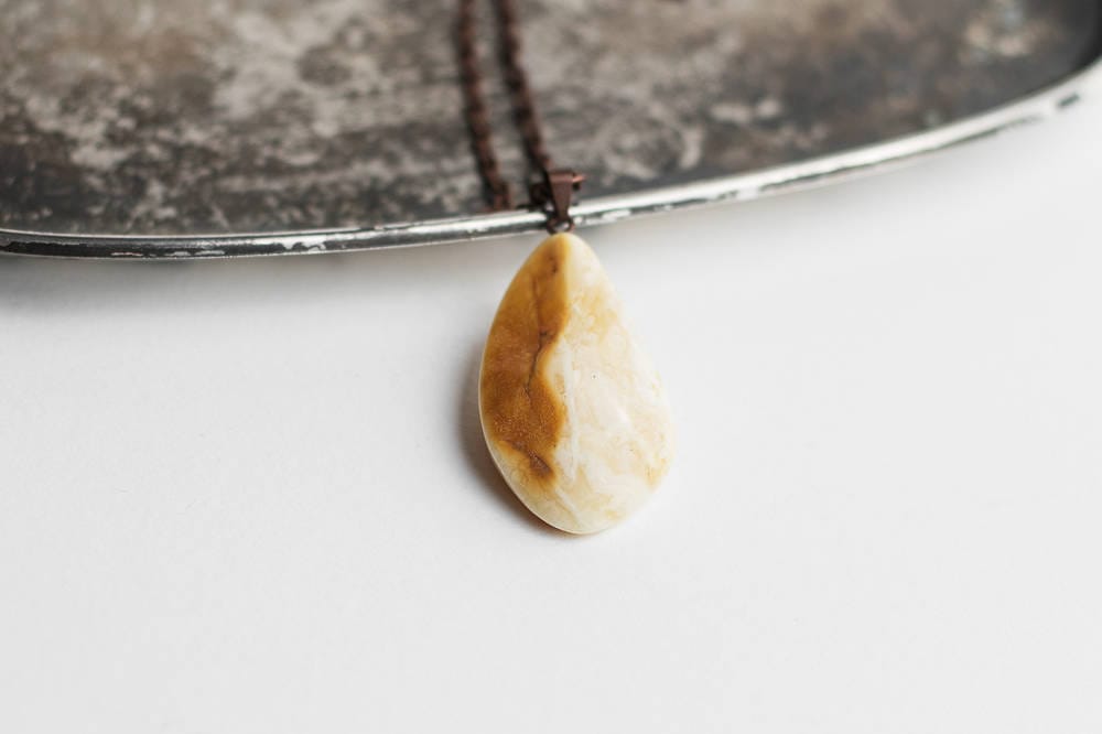 Butterscotch Bernstein Anhänger/Weißer Für Frauen Butterscotch Bernstein Anhänger/Weißer Für Frauen von MELISSAaccessories