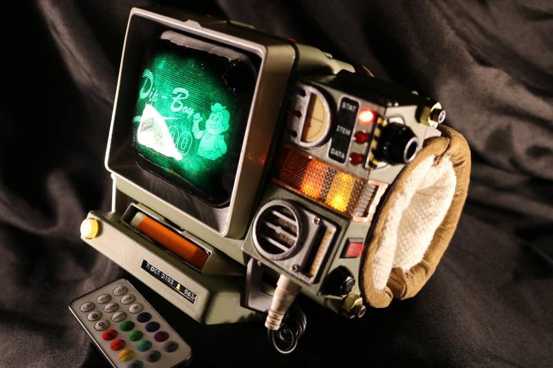 Pip-Boy 2000 Mk Vi 76V2 Von Memprops Pip-Boy 2000 Mk Vi 76V2 Von Memprops von MEMprops